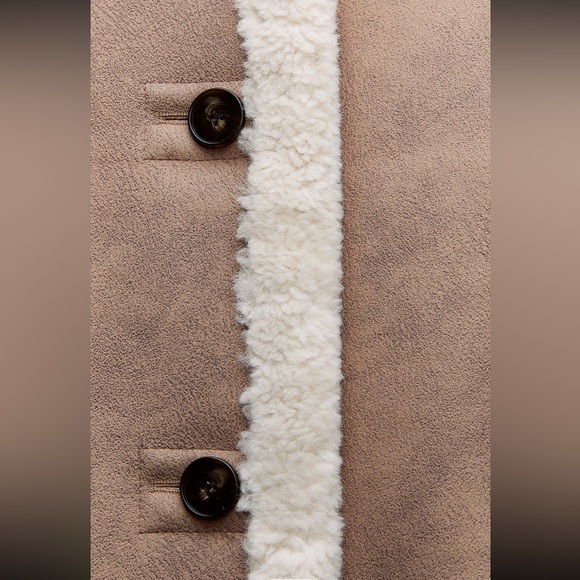 Buttoned double faced coat - Picture 7 of 8